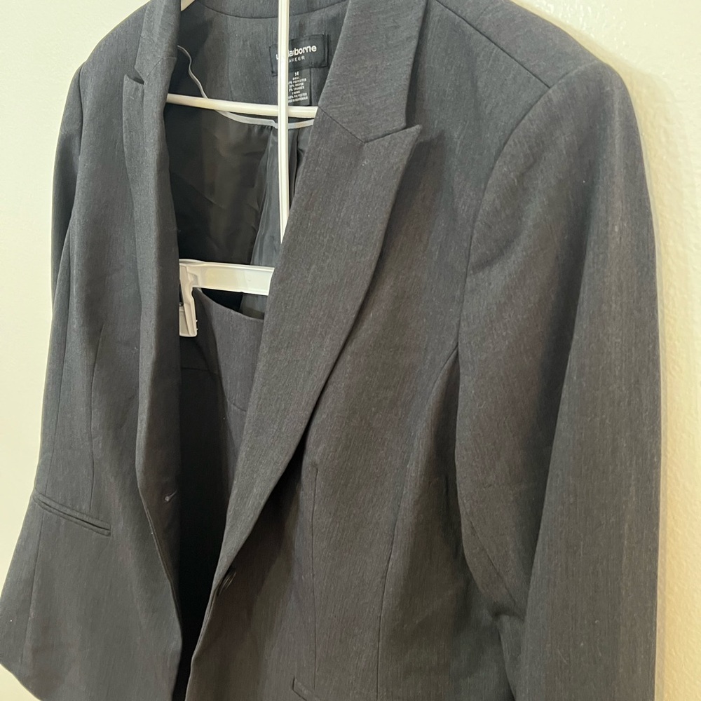 Liz Claiborne Charcoal Suit Set - Picture 10 of 10